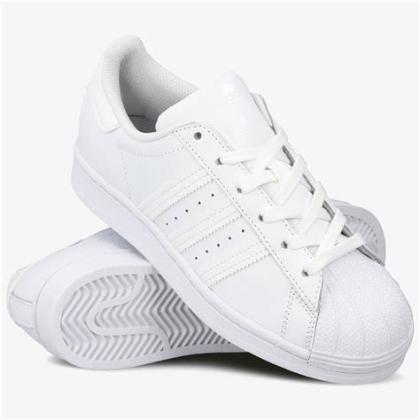 adidas Superstar in Weiß 